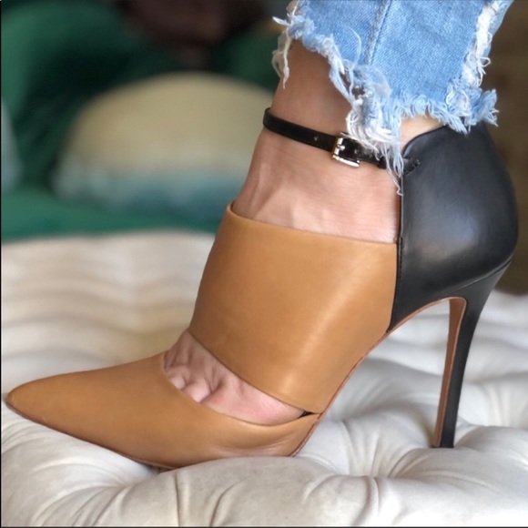 Coach “Heart” leather heels size 8 natural/black - Picture 15 of 15